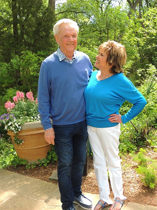 senior-couple-min
